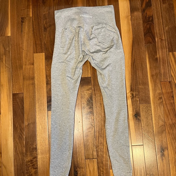 Paragon Seamless Leggings - Picture 2 of 2